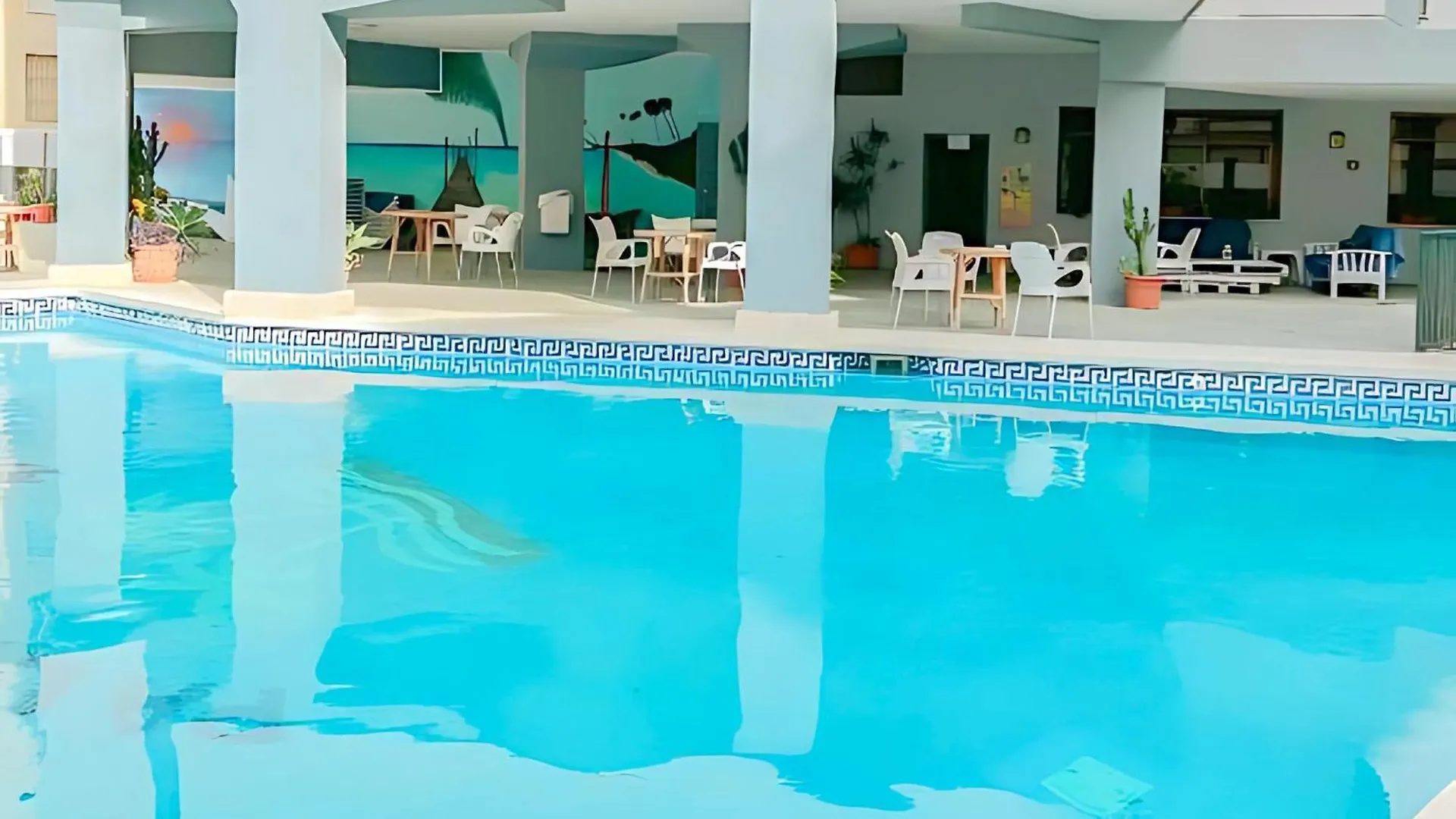 Beautiful Sea Views Apartment Pool & Beach Torremolinos 0*,  Espanha